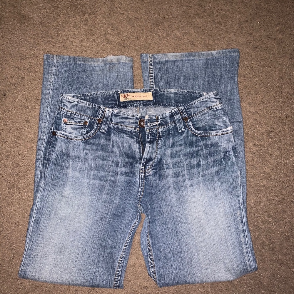 Buckle jeans